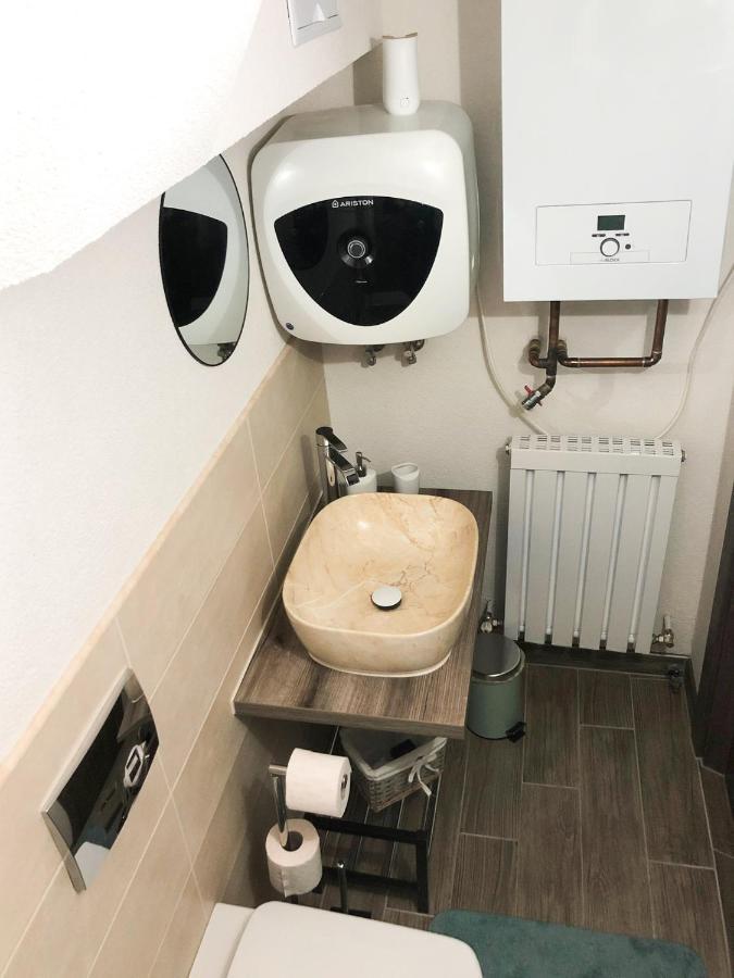 Ultra Central Apartment, Free Parking Oradea - Stray Cats Eksteriør billede